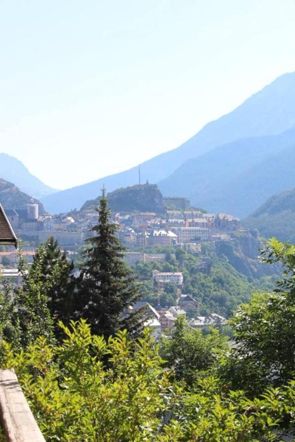Studio Sympa Avec Terrasse , Maxi 4 Pers.Briancon Exterior foto