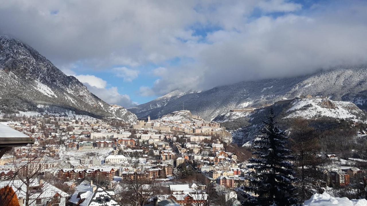 Studio Sympa Avec Terrasse , Maxi 4 Pers.Briancon Exterior foto
